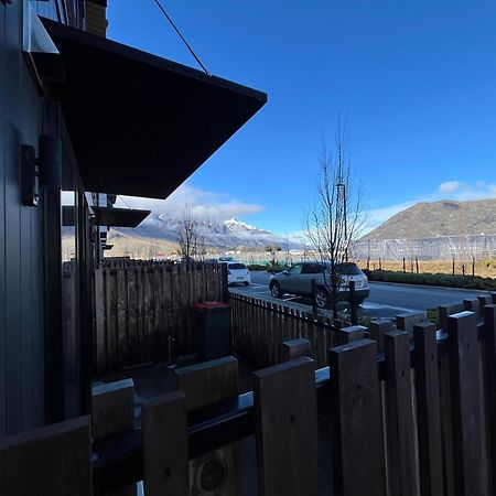 Queenstown Studio - 5Mins To Airport - Aircond - Free Wifi - Walk To Centre エクステリア 写真