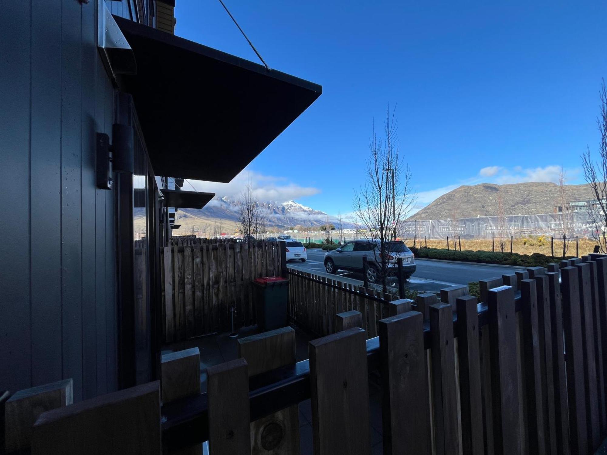 Queenstown Studio - 5Mins To Airport - Aircond - Free Wifi - Walk To Centre エクステリア 写真